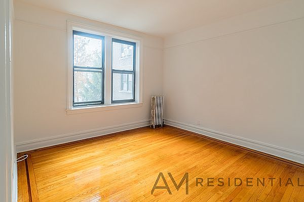 1st image of 537 Ovington Ave APT B14
