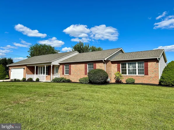 3030 Emmanuel Dr, York, PA 17408