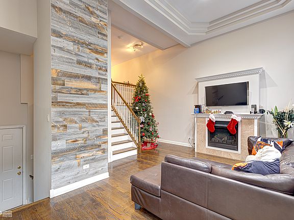 5th image of 6816 W 65th St APT 5