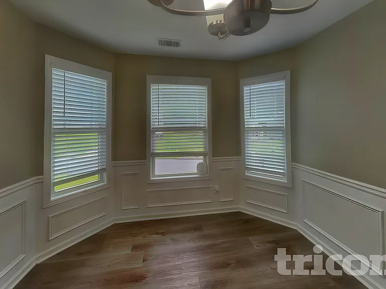217 Arbor Dr — Photo 5