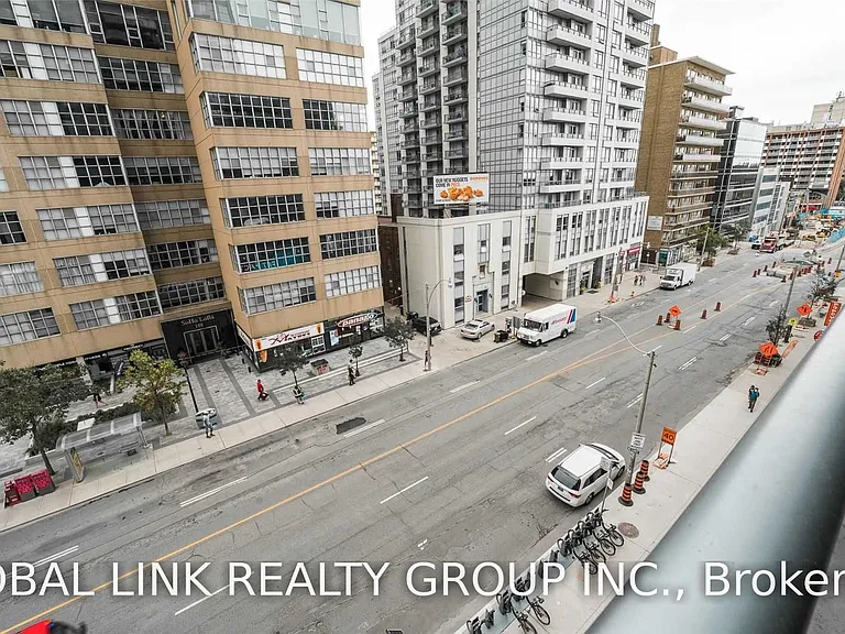 125 Redpath Ave #407 — Photo 15