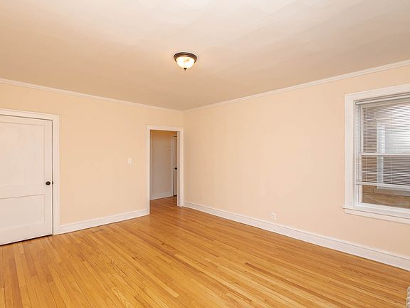 3rd image of 3051 W Argyle St #Af3051-3
