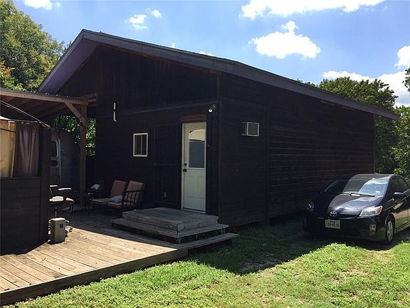 4th image of 8909 Georgian Dr