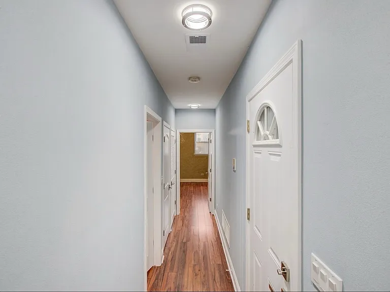 2057 W Fargo Ave #1 — Photo 18