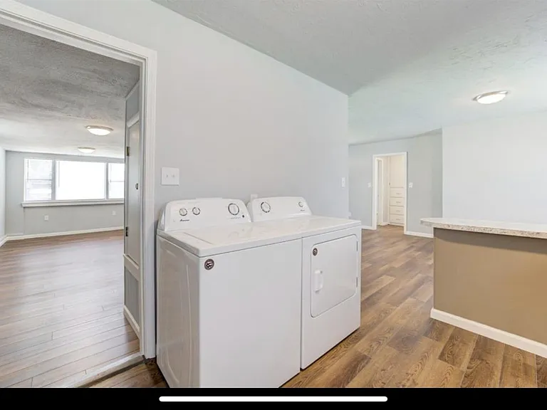 1530 NE 43rd St — Photo 12
