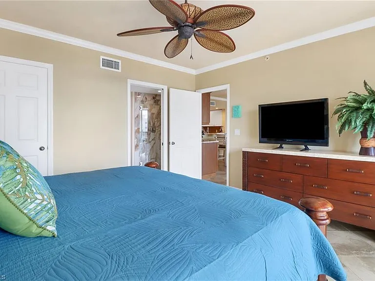 4421 Bay Beach Ln #643 — Photo 16