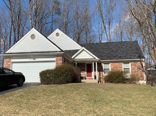 9114 Beachway Ln, Springfield, VA 22153