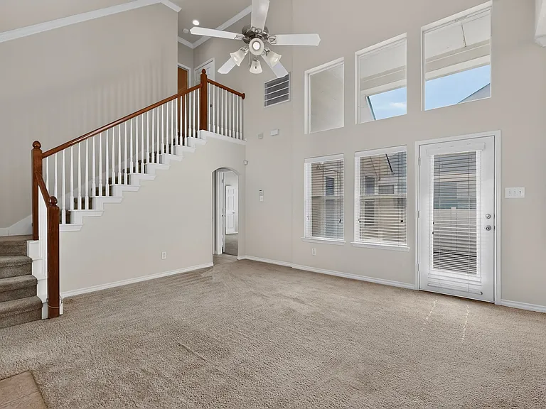 1024 Charleston Ln — Photo 12