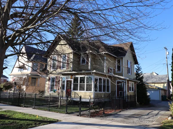 1114 Michigan Ave, La Porte, IN 46350