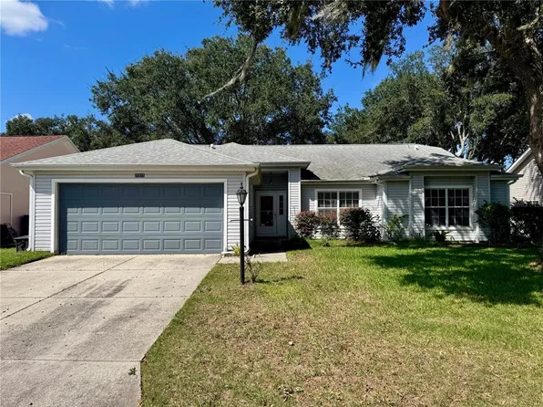 25325 River Crest Dr, Leesburg, FL 34748