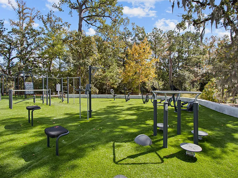 1000 West, Charleston, SC, Outdoor Fitness Area