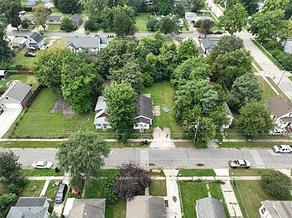 5th image of 1342 E 19th St