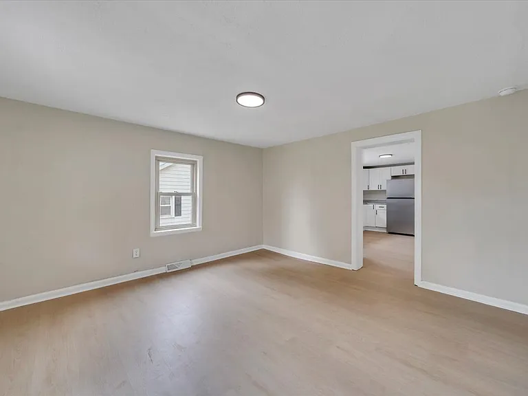 4532 Tacoma St NE — Photo 3