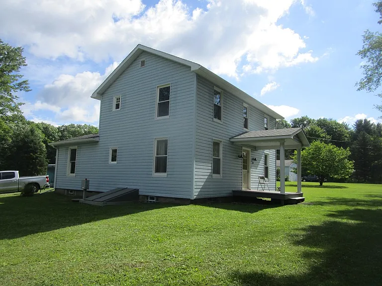 647 Arnold Ave — Photo 12