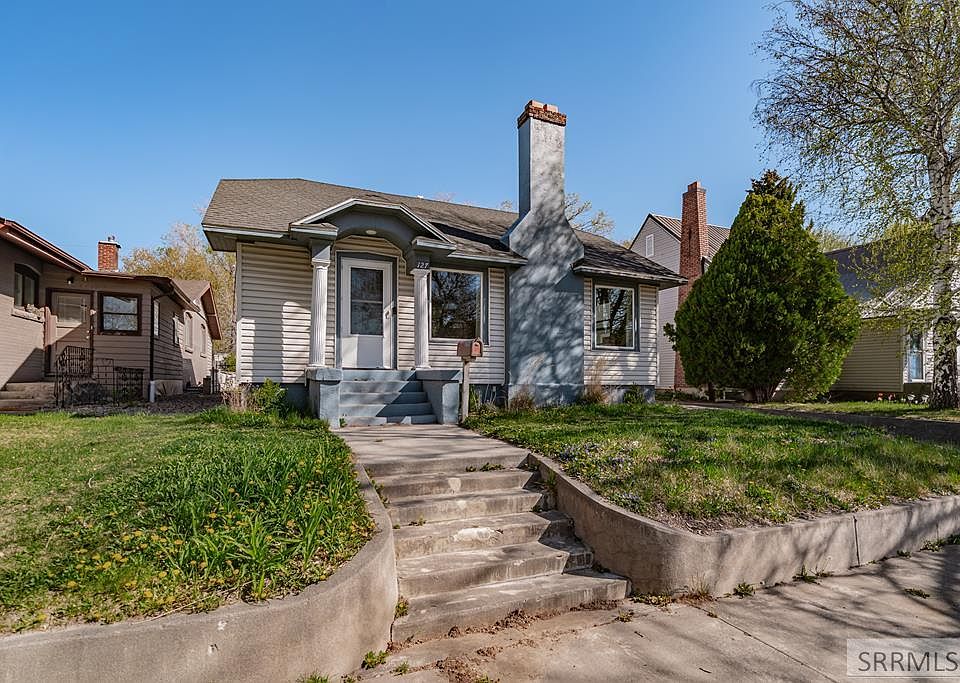 1st image of 127 8th St