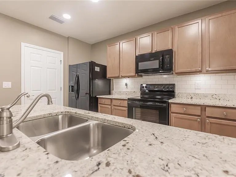 26978 Wildwood Pines Ln — Photo 3