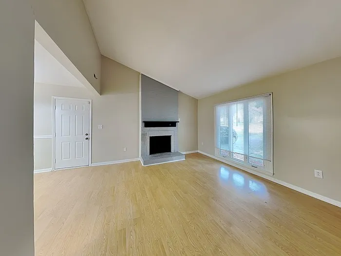 6900 Duncroft Ln — Photo 3