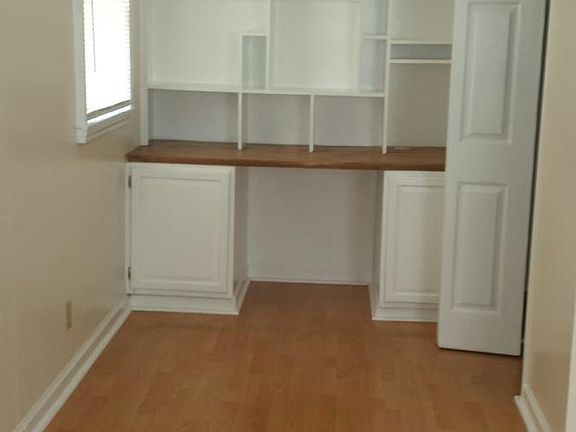 4th image of 2528 Foxhall Dr