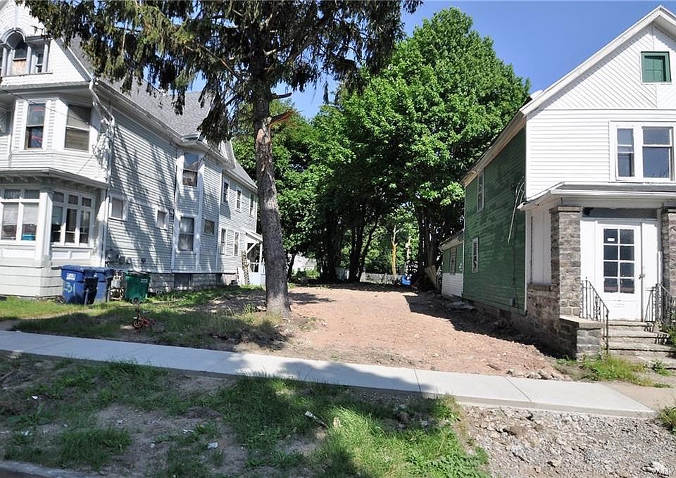 1st image of 229 Orange St