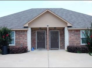 119 Helane Ln #100, Longview, TX 75604