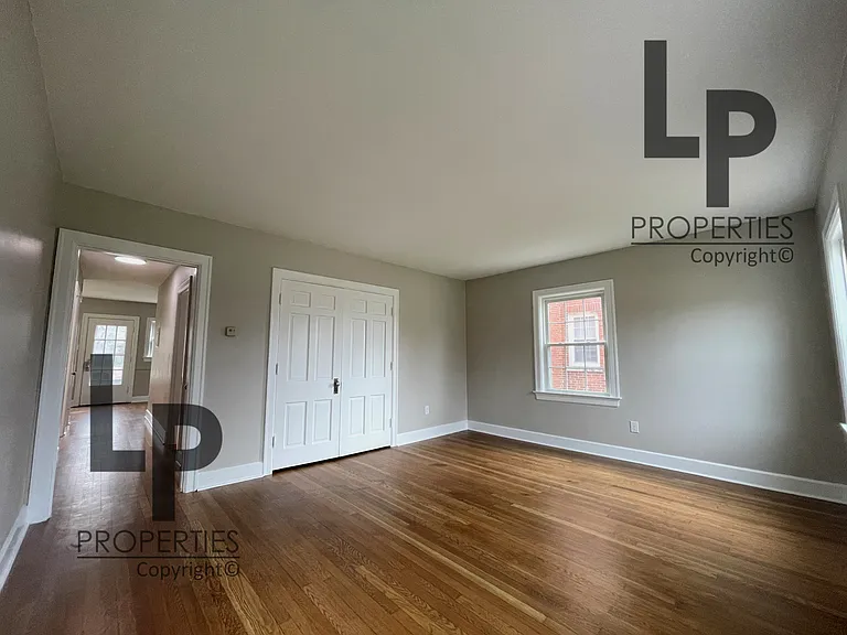 140 Cochran Rd — Photo 5