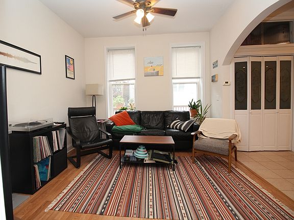 3rd image of 3253 N Clifton Ave