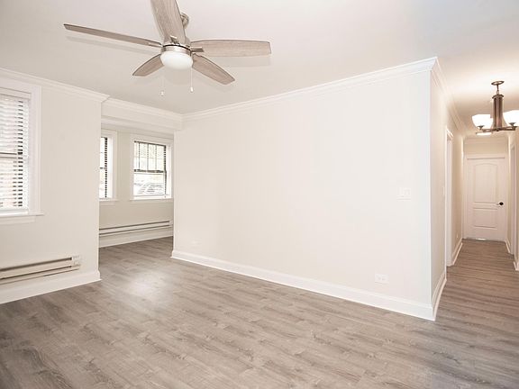 4th image of 320 Kedzie Avenue Gdn #320