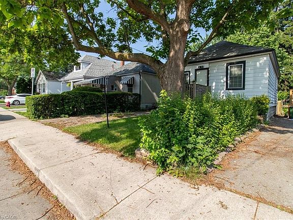 2nd image of 29 Wexford Ave N