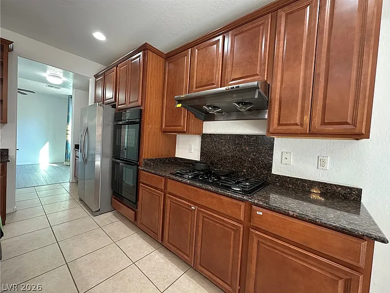 9325 Goldenbush Ct — Photo 8