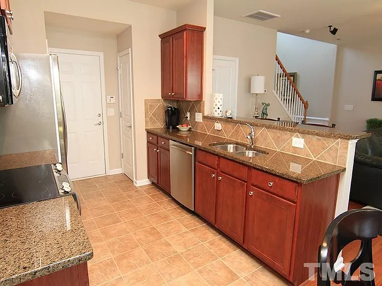 8626 Thunderwood Dr — Photo 5