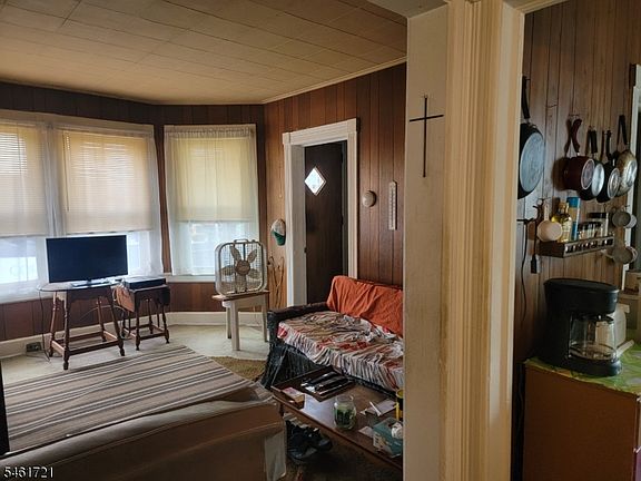 4th image of 52 Goffle Rd