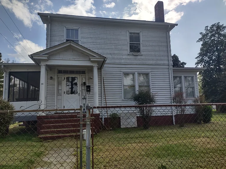141 Forrest Ave — Photo 1