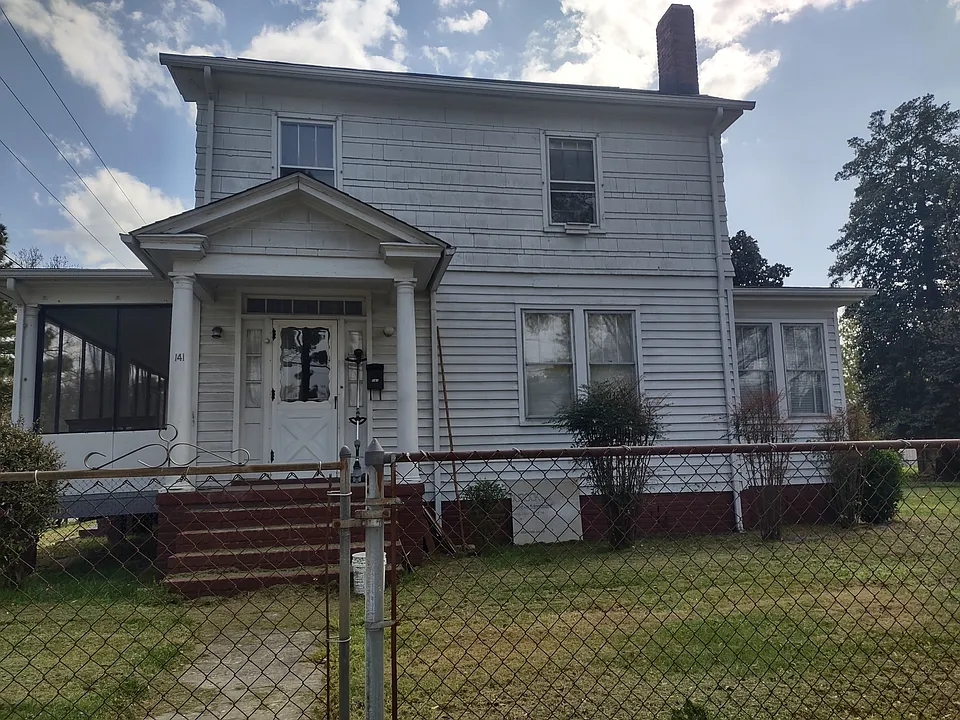 141 Forrest Ave
