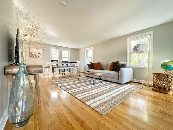 11 Krampf Cir, Brunswick, ME 04011