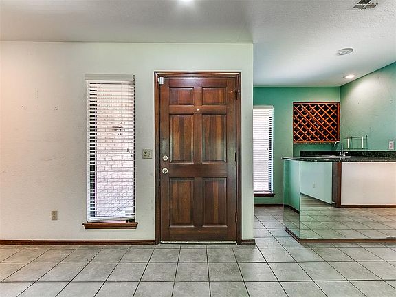 4th image of 10240 Mantle Ln