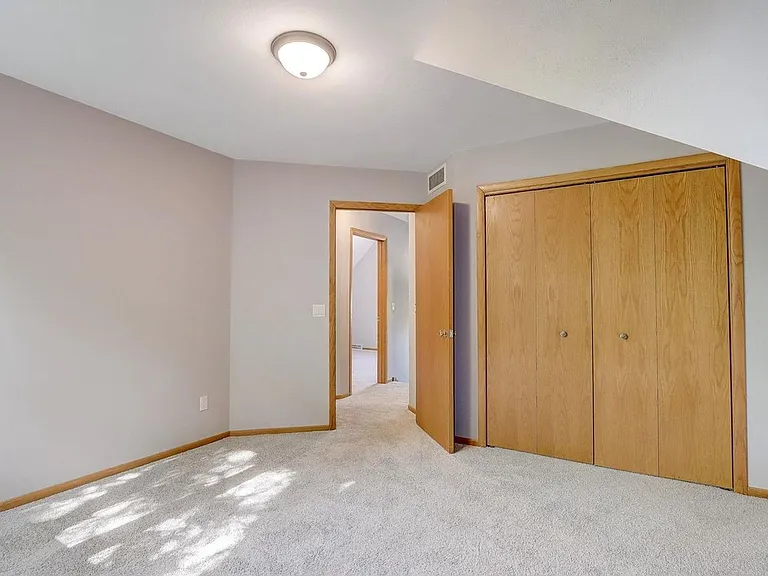 7653 Farmington Way — Photo 28