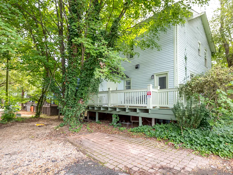 196 Reinhardt St SE #A — Photo 32