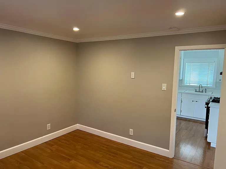905 Pine St — Photo 13