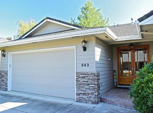 663 Silver Creek Dr, Central Point, OR 97502