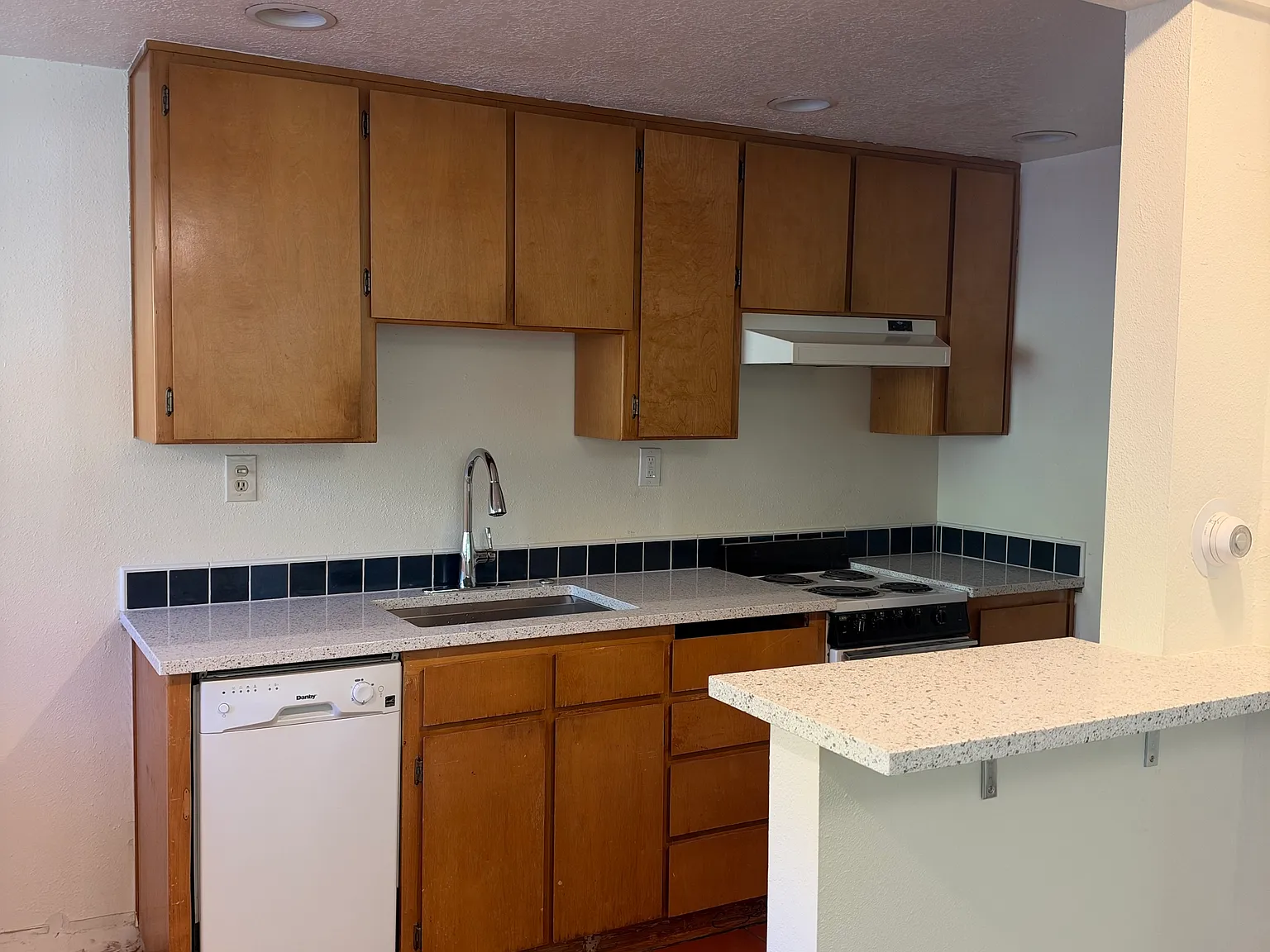 1 bed, 650 sqft, $2,100 — Photo 1