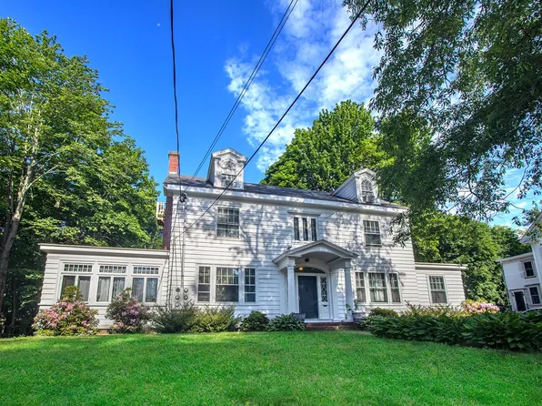 85 Belknap Street, 85 Belknap St APT 3, Dover, NH 03820