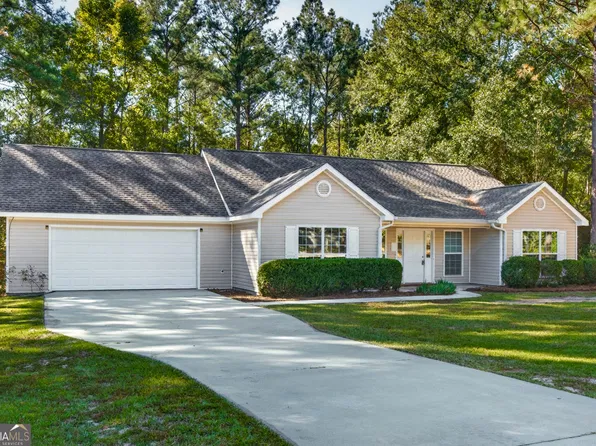 706 Bay Tree Ln, Statesboro, GA 30458