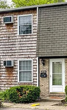 1st image of 726 W Light St
