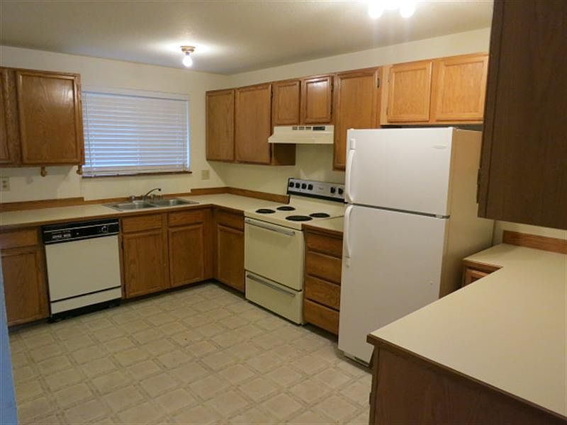 2nd image of 4805 73rd Dr NE