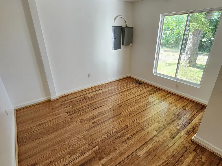 7130 Hollywood St — Photo 10