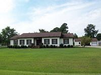 2nd image of 713 Canterbury Ct