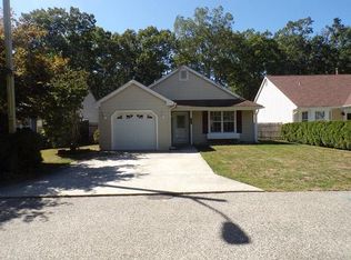 706 Eagle Point Ct, Smithville, NJ 08205