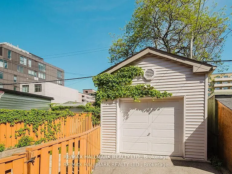 18 Glen Stewart Ave — Photo 23
