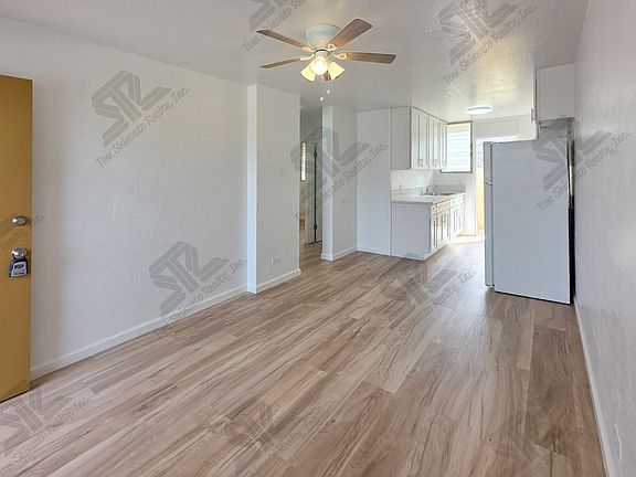 2nd image of 1742 Young St APT 203