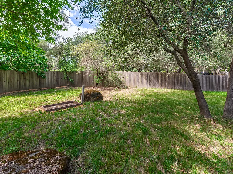4062 Quarry Ct — Photo 24